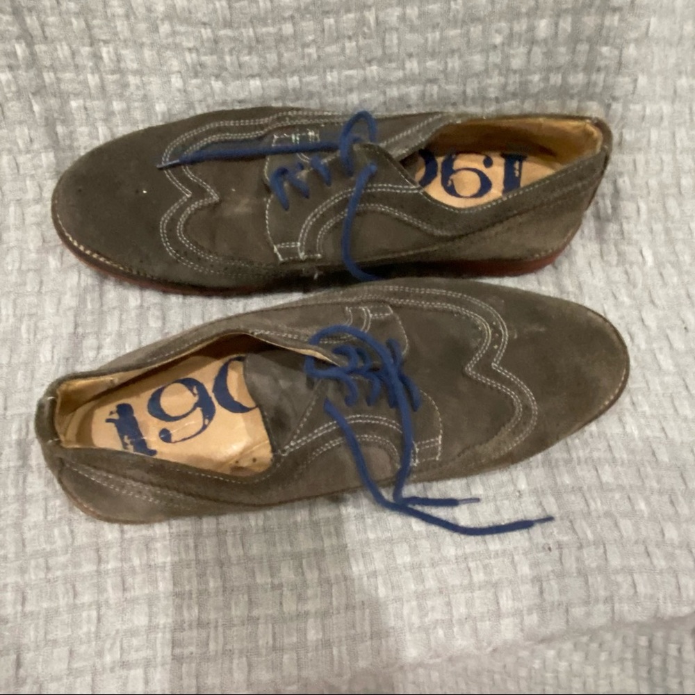 Men’s 1901 oxfords. Size 12.